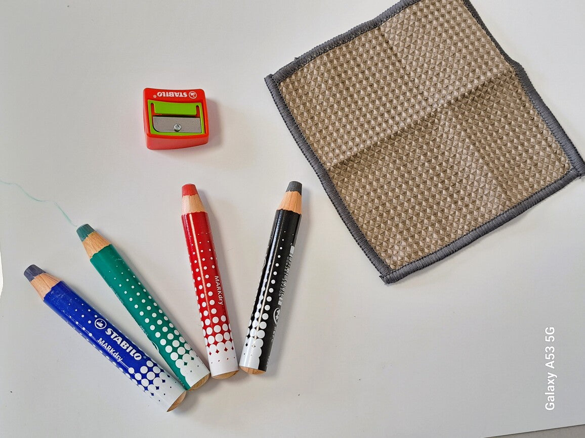 Pochette de 4 STABILO MARKdry + 1 taille-crayon + 1 chiffonnette