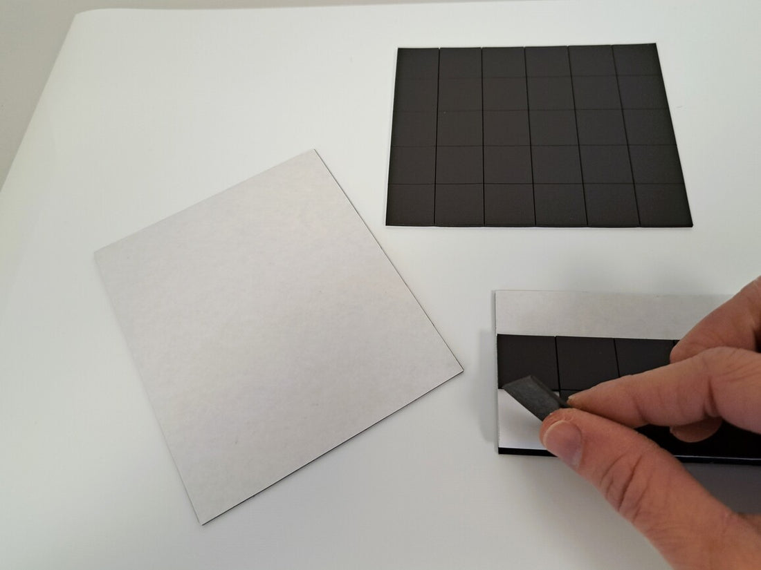 Lot de 90 Pastilles magnétiques adhésives 2cm x 2cm