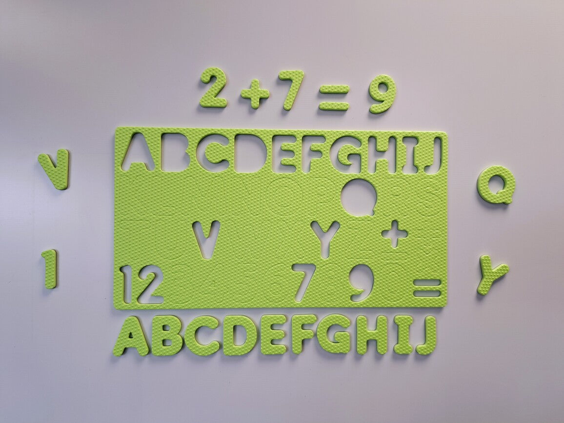 Alphabet + chiffres magnétiques en mousse