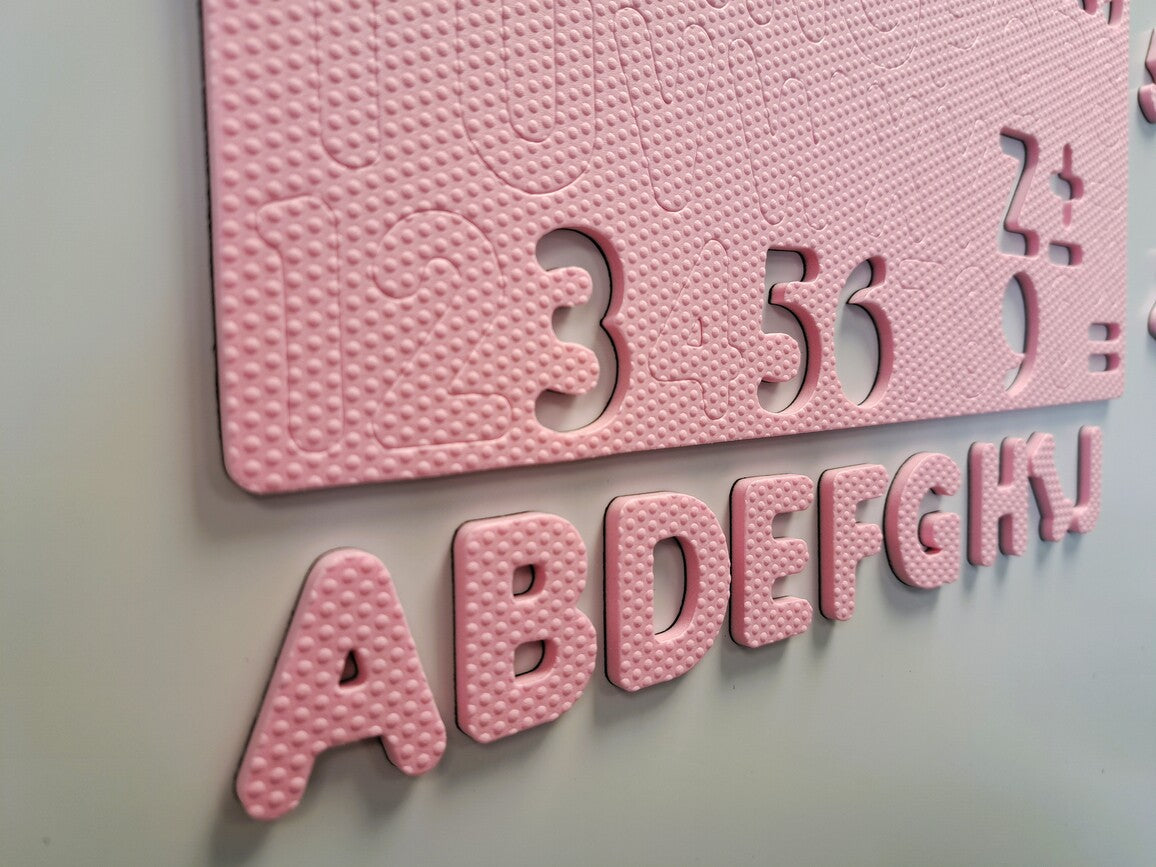 Alphabet + chiffres magnétiques en mousse