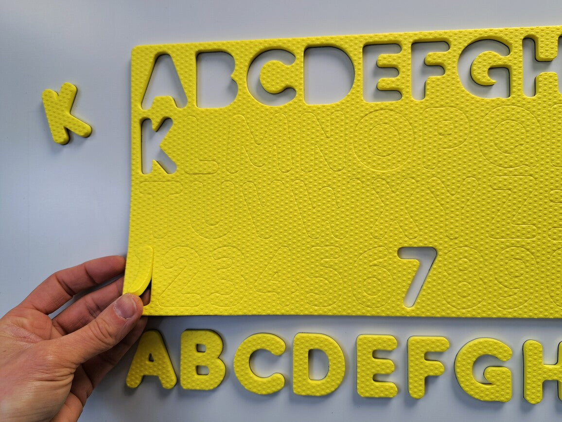 Alphabet + chiffres magnétiques en mousse